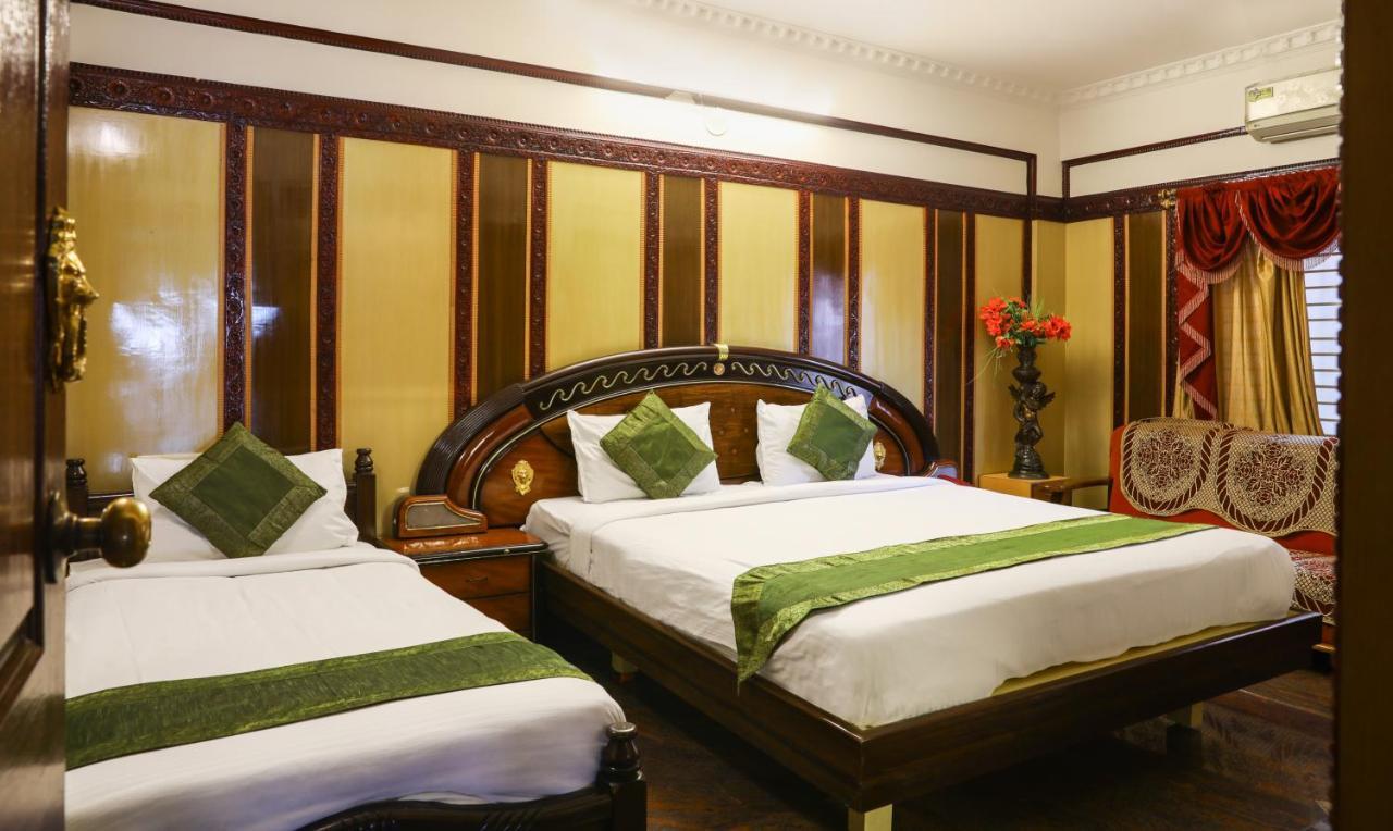 Treebo Nava Nidhi Comforts Bangalore Exterior photo