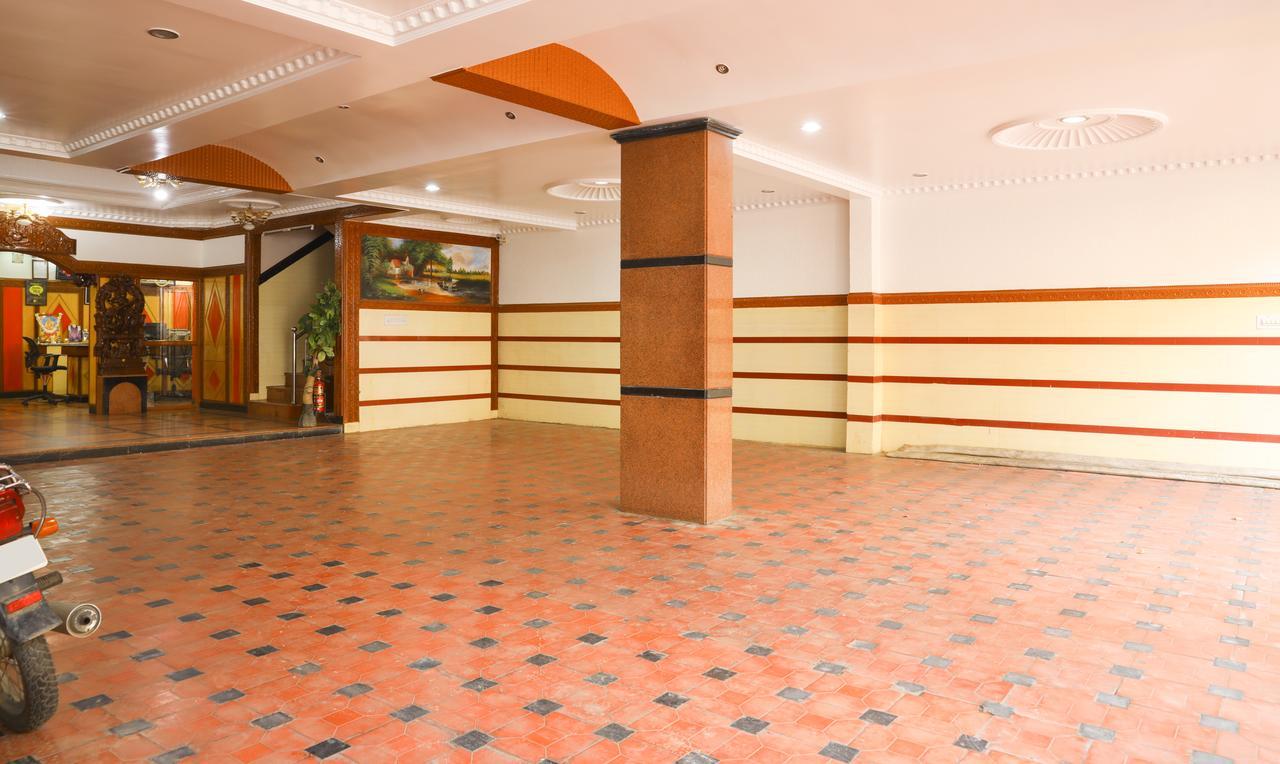 Treebo Nava Nidhi Comforts Bangalore Exterior photo