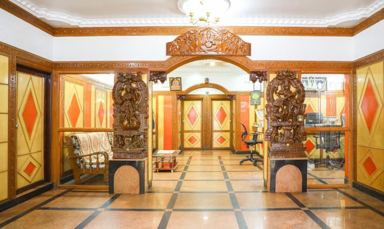 Treebo Nava Nidhi Comforts Bangalore Exterior photo