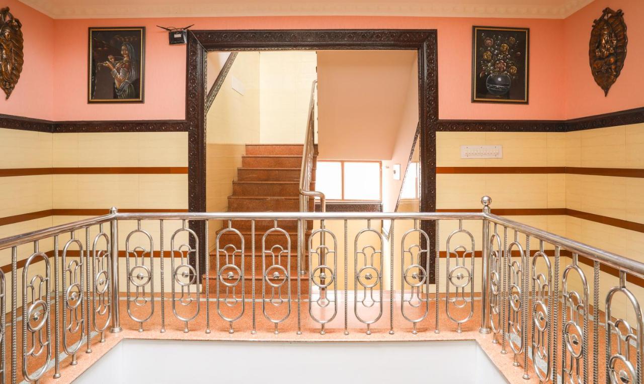 Treebo Nava Nidhi Comforts Bangalore Exterior photo